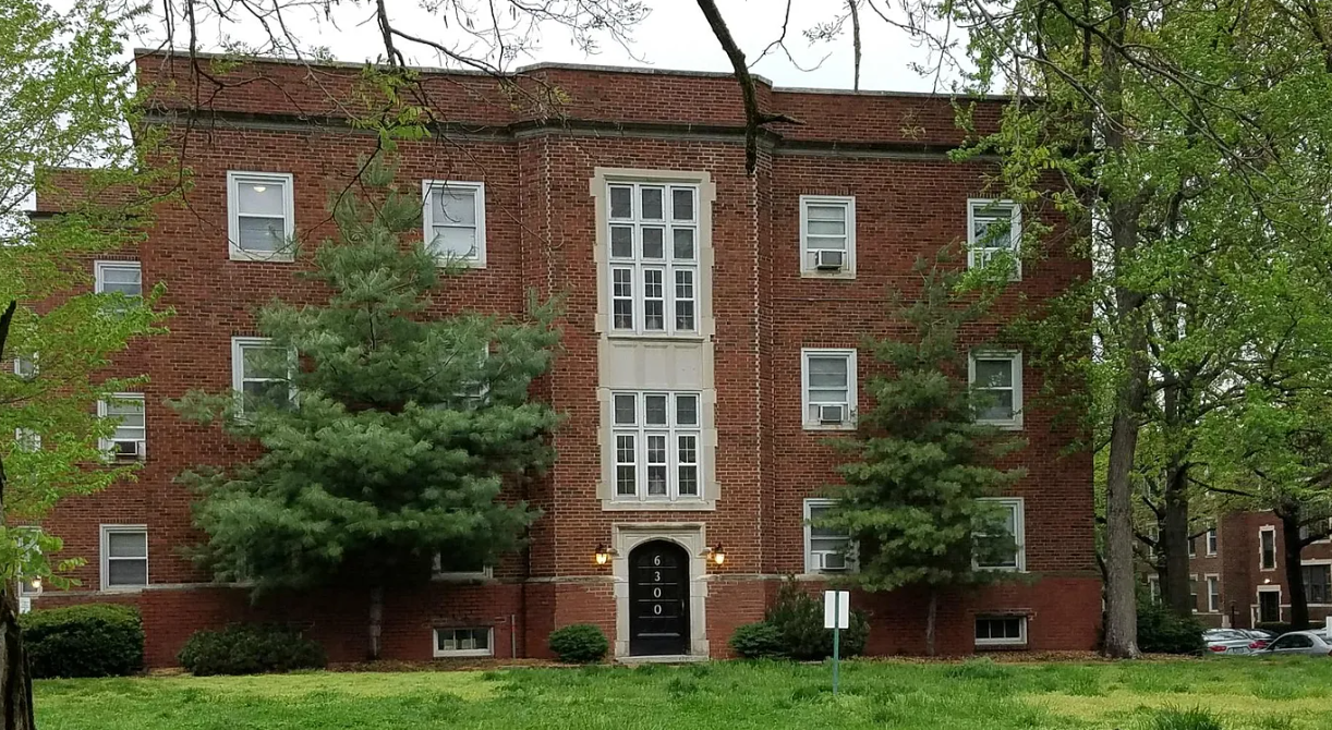 6300 North Rosebury Avenue - 3N